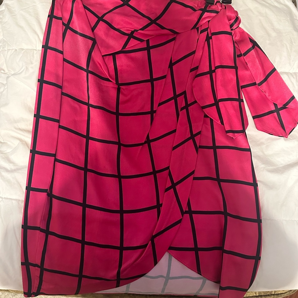Silky hot pink and black skirt